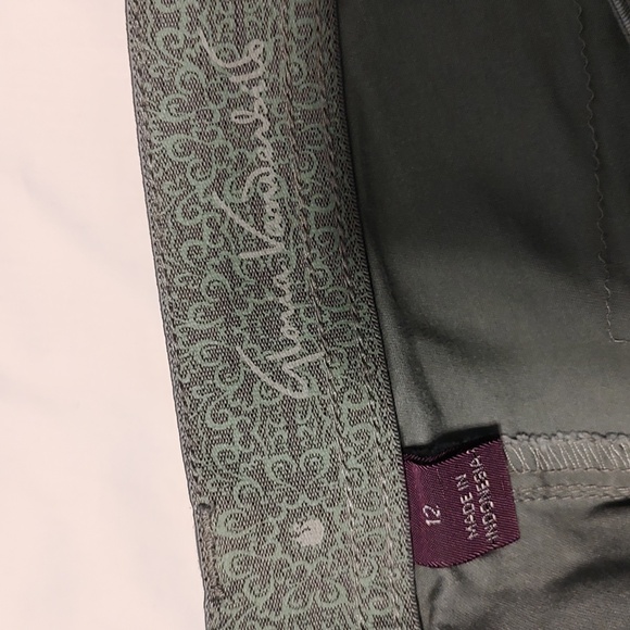 Gloria Vanderbilt Cargo Style Capris - 12 - Picture 2 of 4